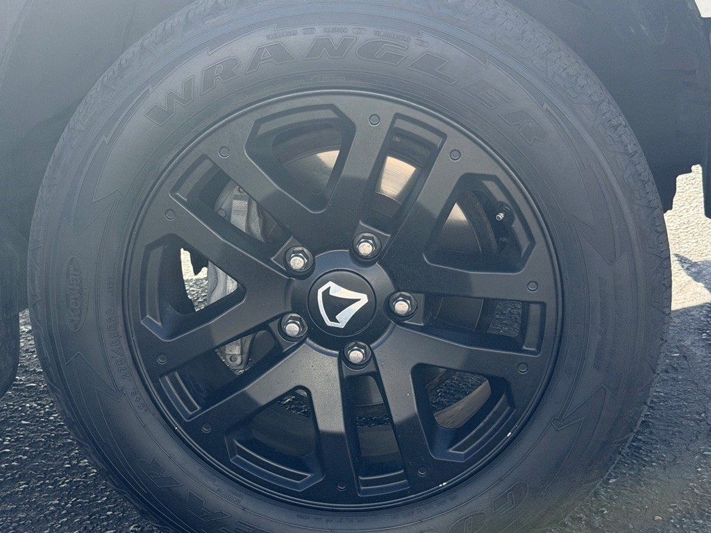 2015 Toyota Tundra Image 38