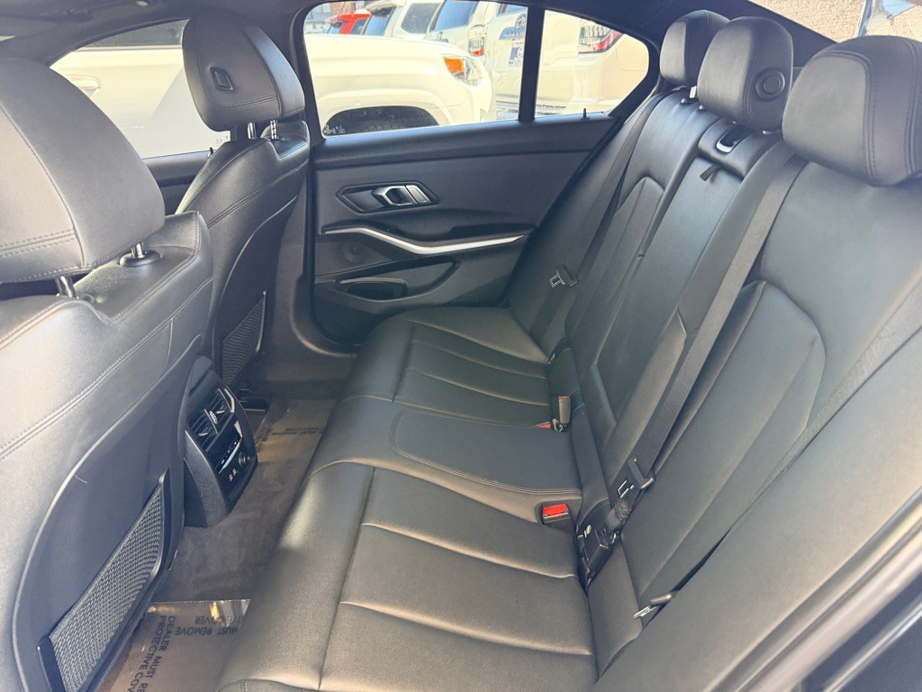 2019 BMW 3 Series Image 9