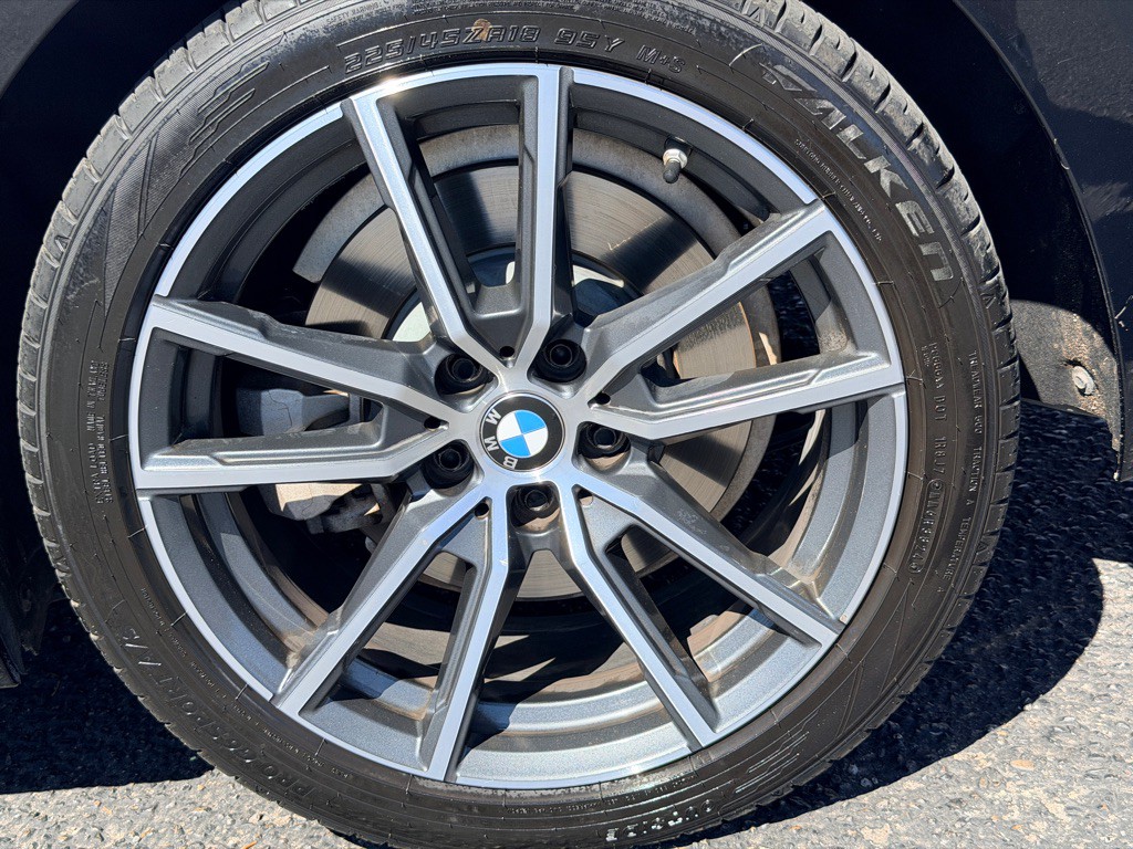 2019 BMW 3 Series Image 38