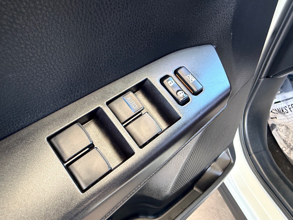 2016 Toyota Rav4 Image 5