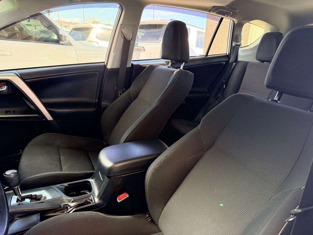 2016 Toyota Rav4 Image 7