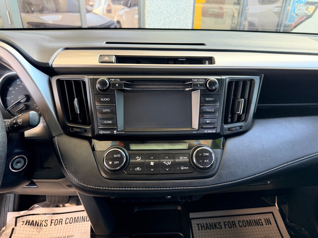 2016 Toyota Rav4 Image 11