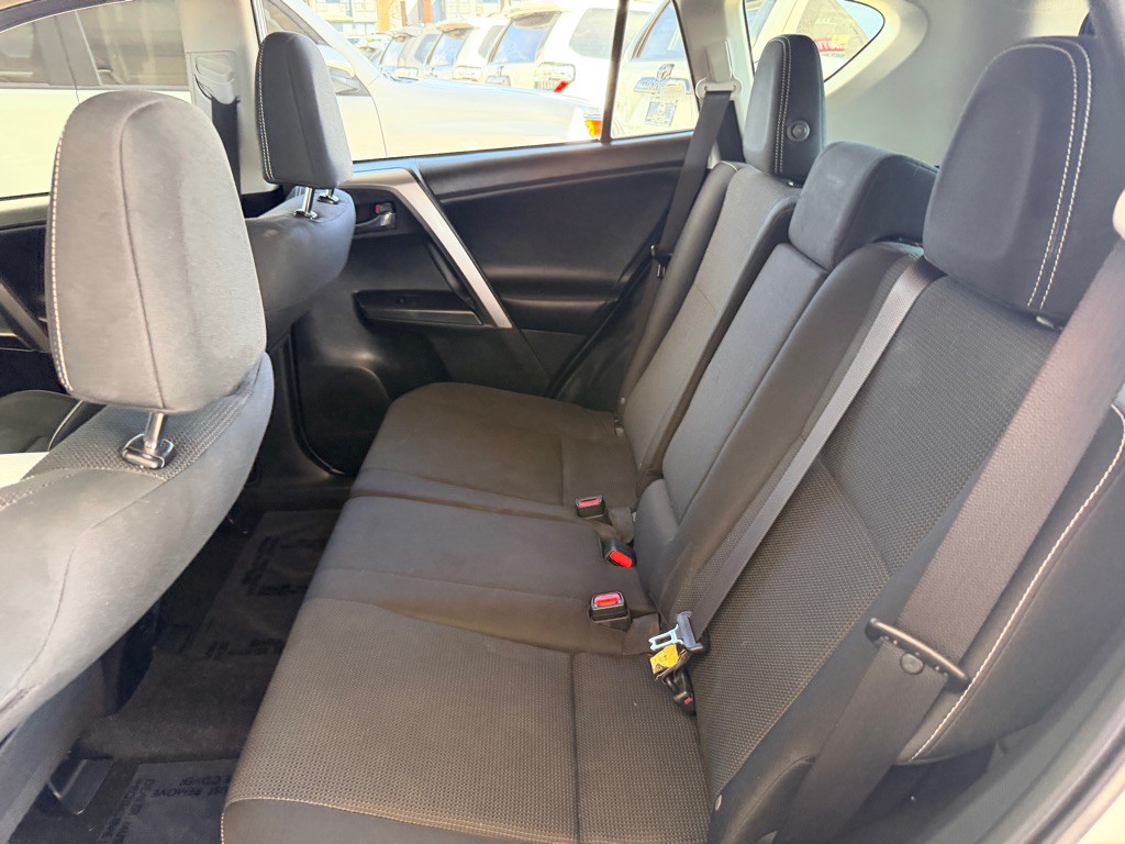2016 Toyota Rav4 Image 16