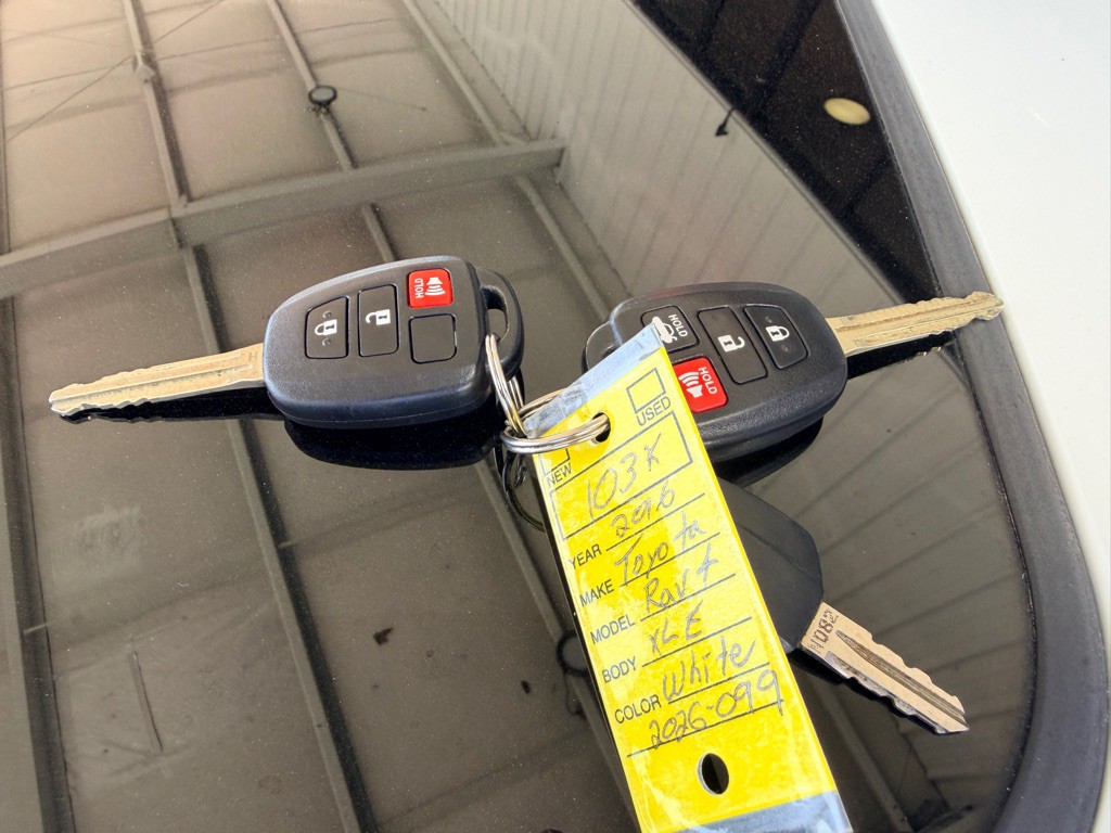 2016 Toyota Rav4 Image 22