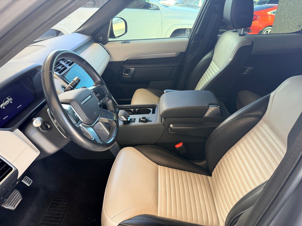 2021 Land Rover Discovery Image 6