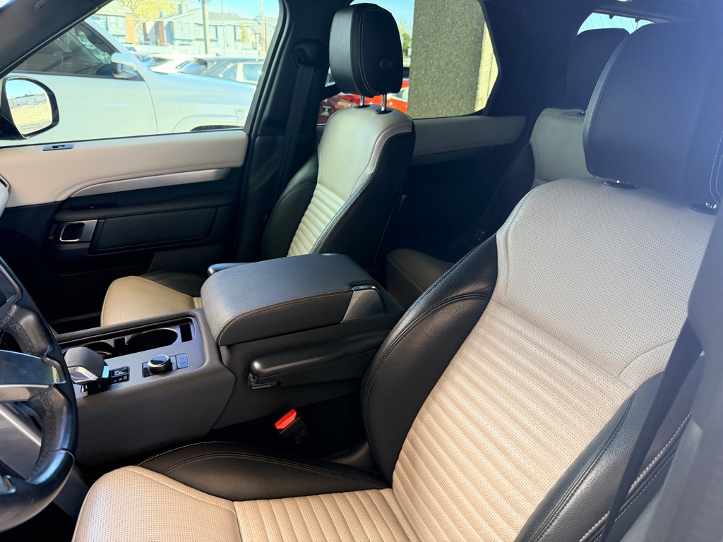 2021 Land Rover Discovery Image 7