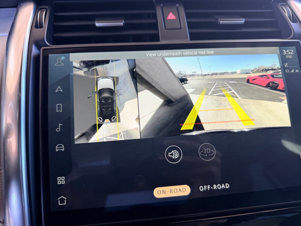 2021 Land Rover Discovery Image 16