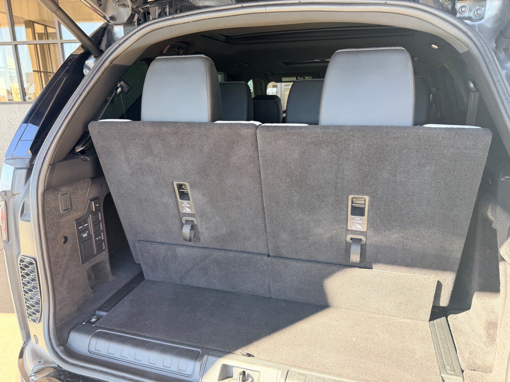 2021 Land Rover Discovery Image 21
