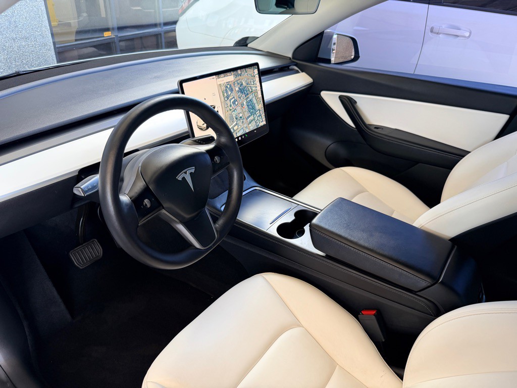 2021 Tesla Model Y Image 8