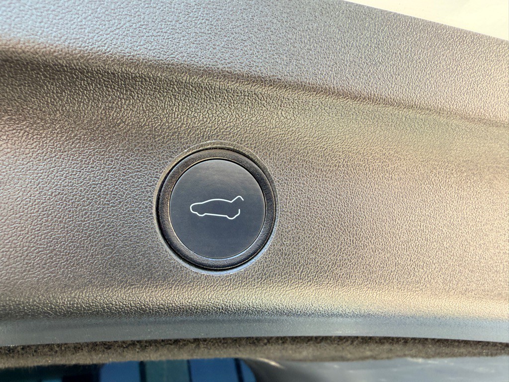 2021 Tesla Model Y Image 19