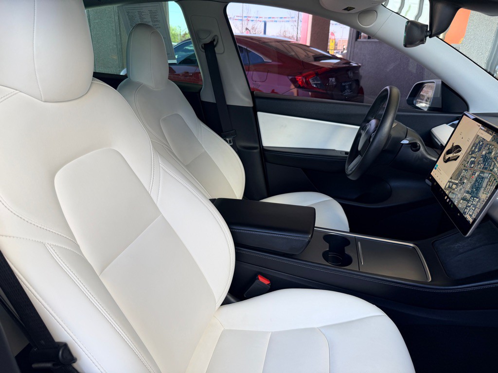 2021 Tesla Model Y Image 21