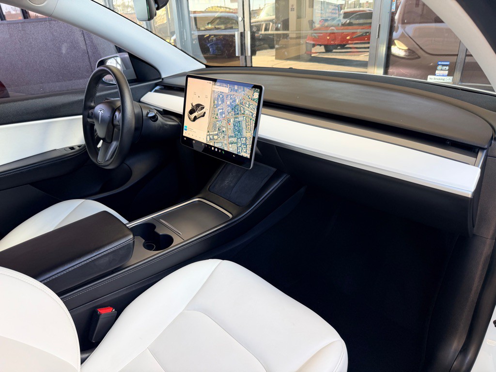 2021 Tesla Model Y Image 22