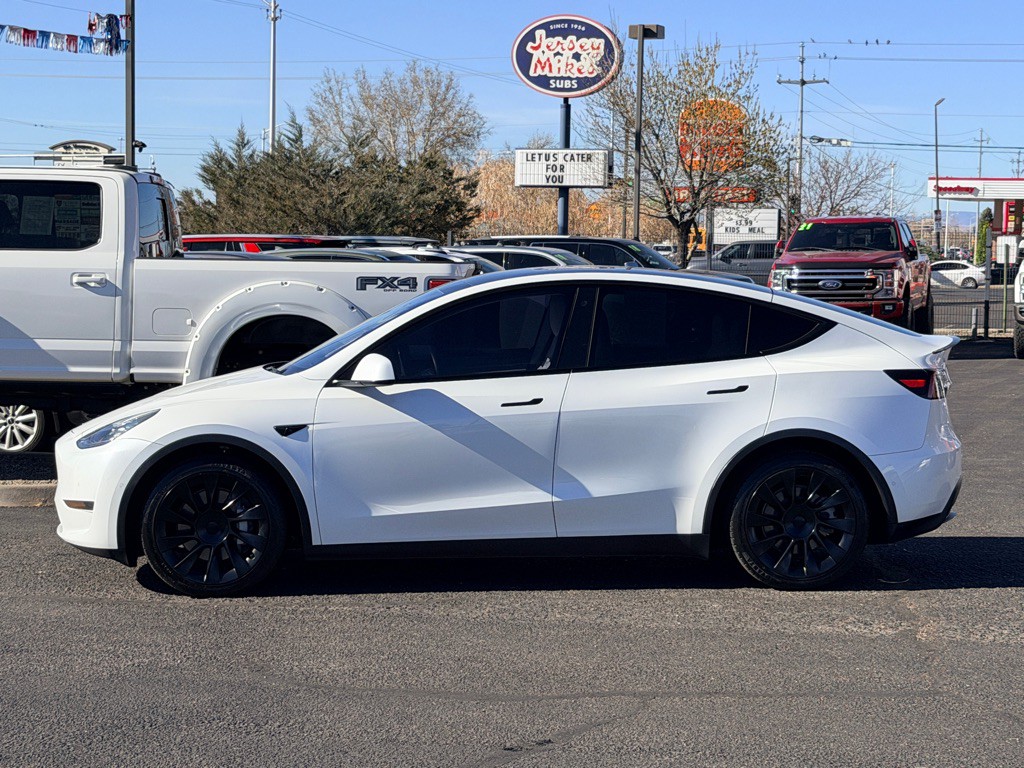 2021 Tesla Model Y Image 28