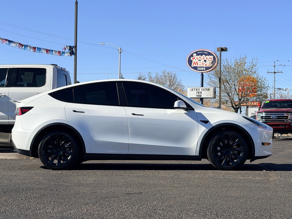 2021 Tesla Model Y Image 38