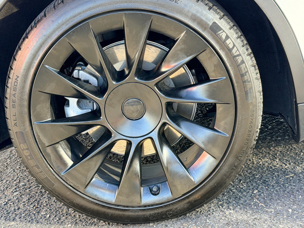 2021 Tesla Model Y Image 42