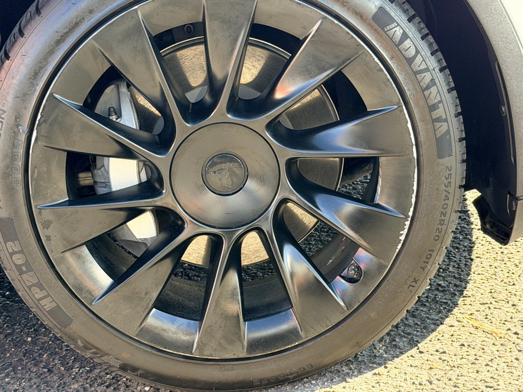 2021 Tesla Model Y Image 43