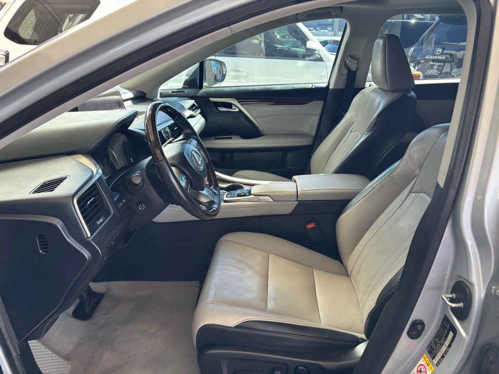 2016 Lexus RX Image 5