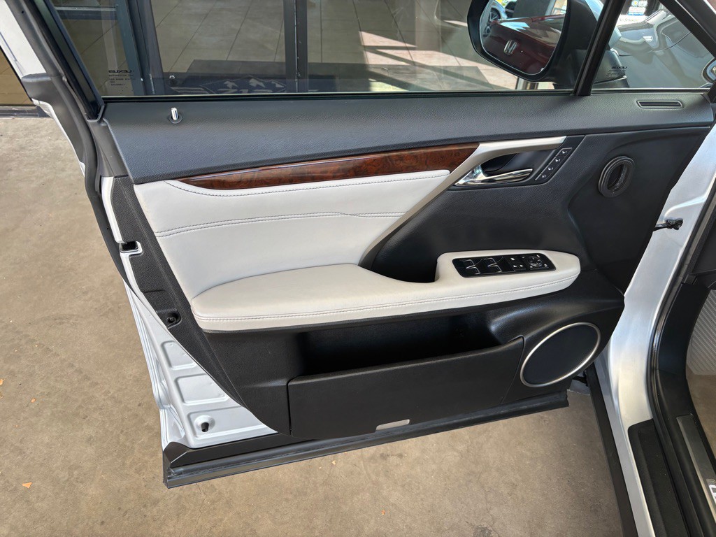 2016 Lexus RX Image 8