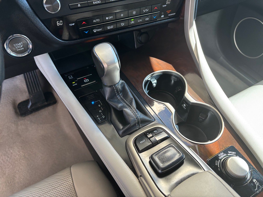 2016 Lexus RX Image 14