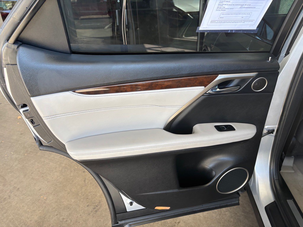 2016 Lexus RX Image 24