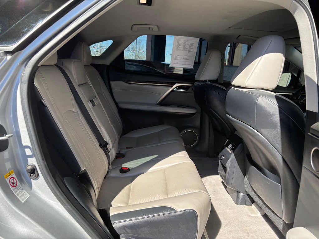 2016 Lexus RX Image 28