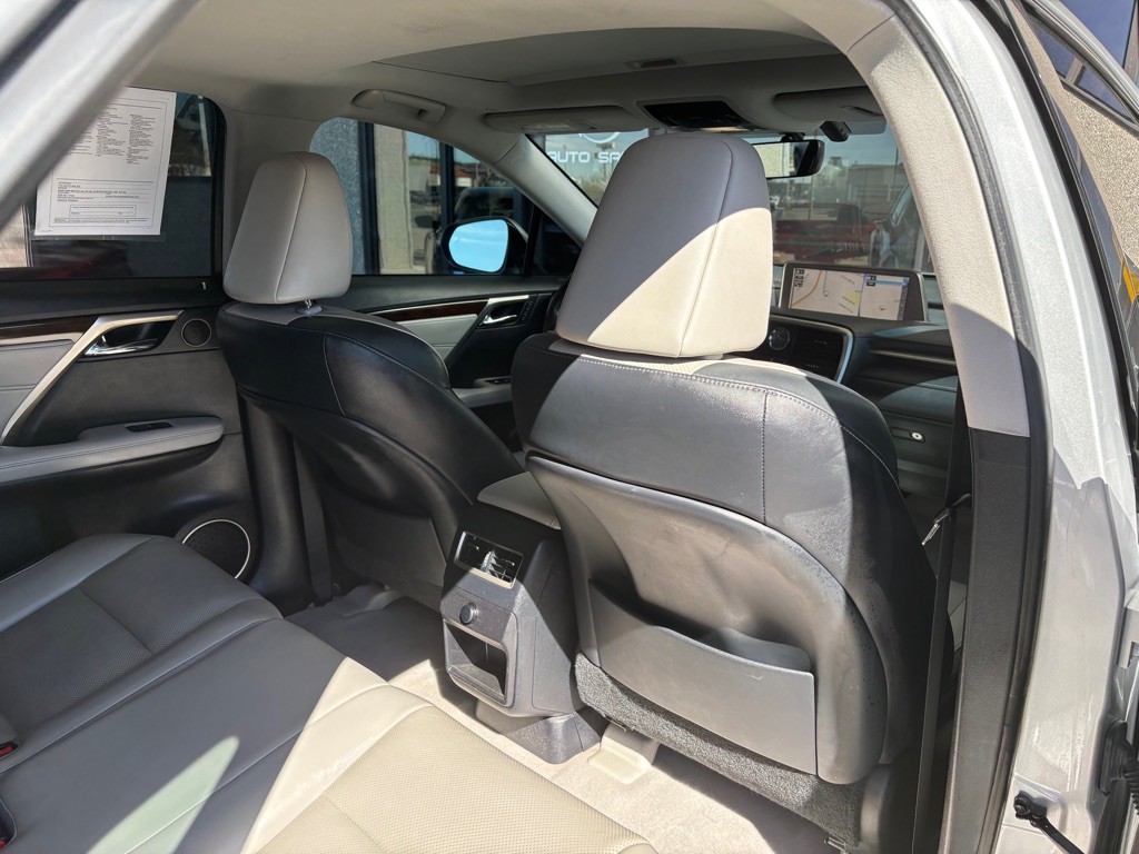 2016 Lexus RX Image 30