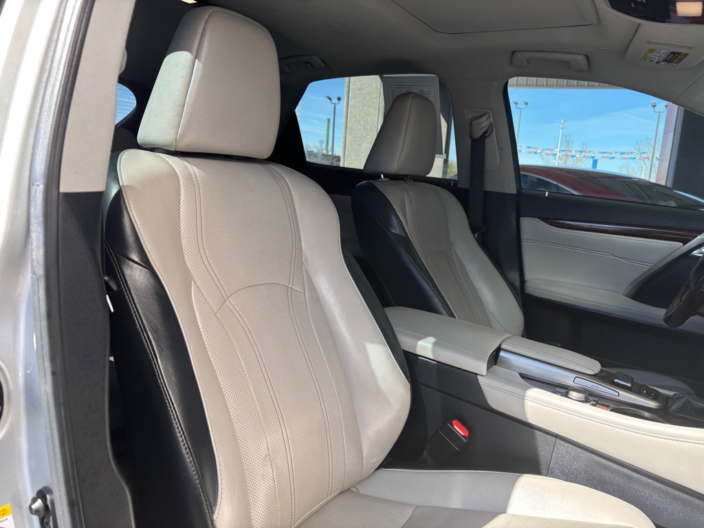 2016 Lexus RX Image 33