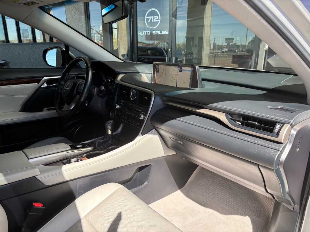 2016 Lexus RX Image 34