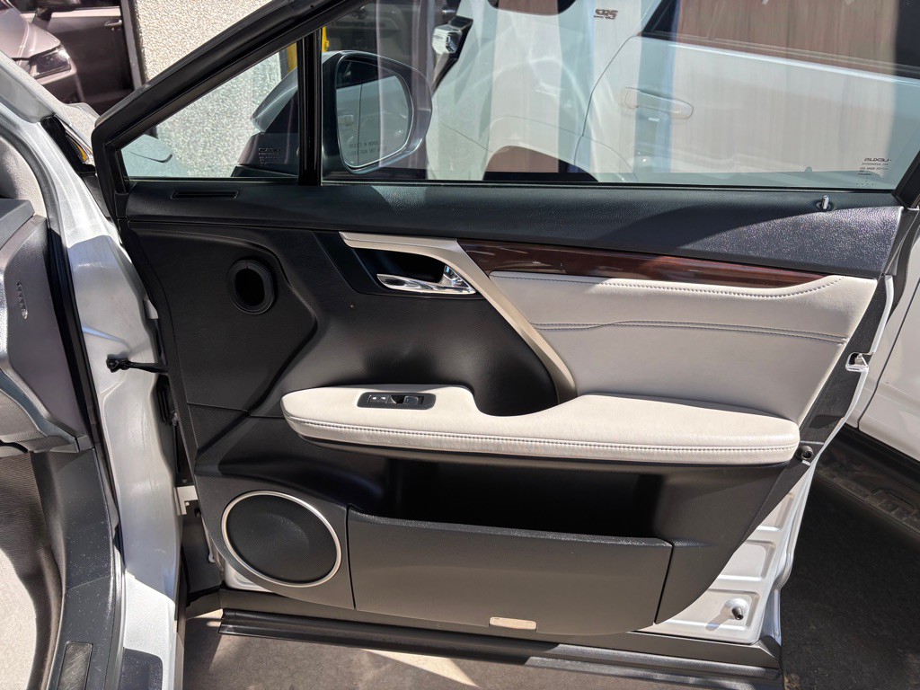 2016 Lexus RX Image 35