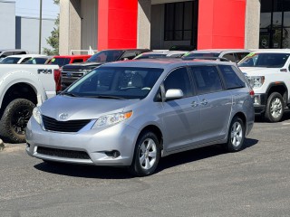 Image for 2012 Toyota Sienna LE ID: 7278035