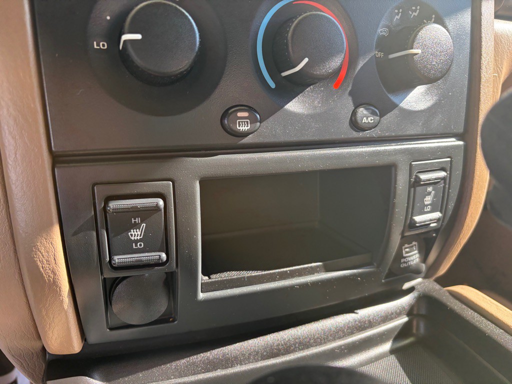 2004 Jeep Grand Cherokee Image 15