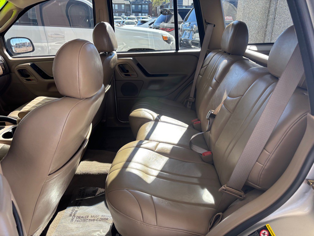 2004 Jeep Grand Cherokee Image 18