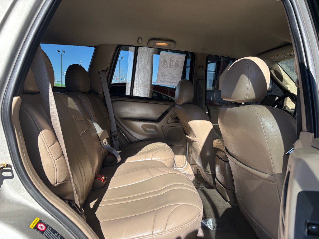 2004 Jeep Grand Cherokee Image 23