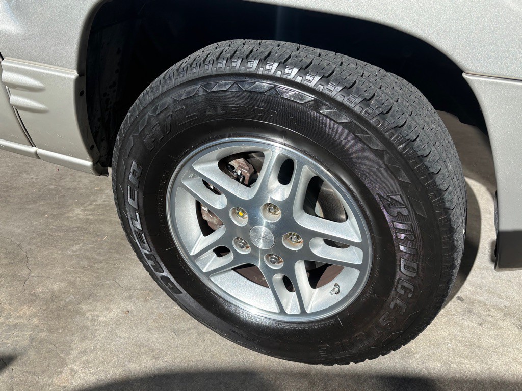 2004 Jeep Grand Cherokee Image 49