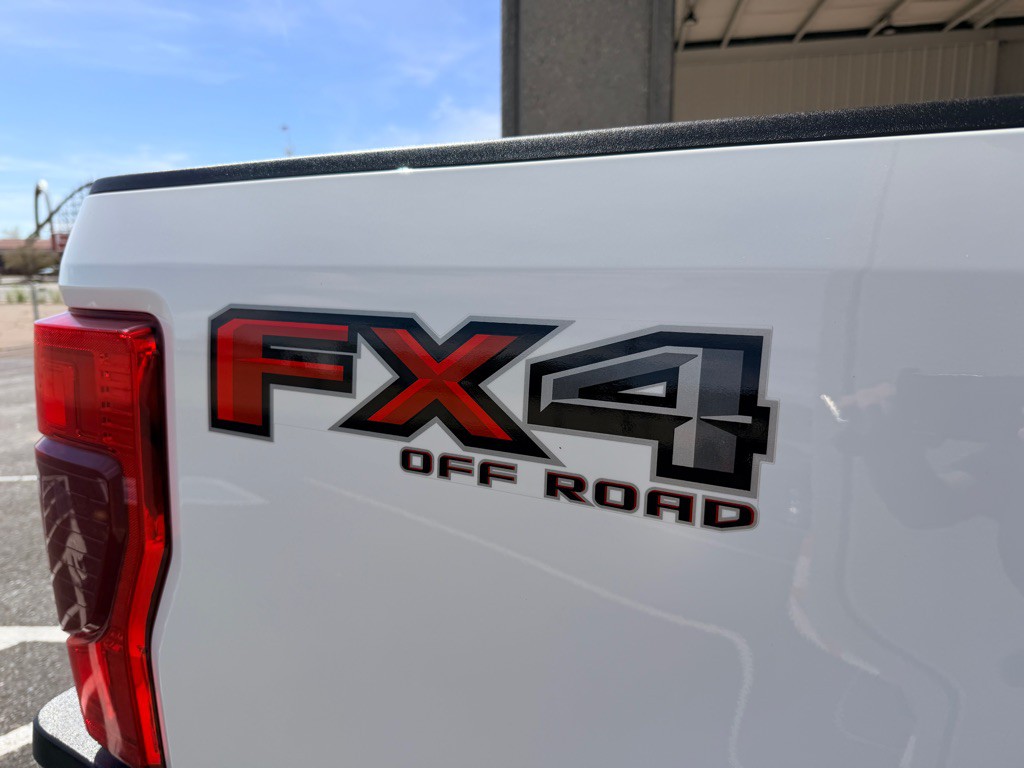 2022 Ford F-250 Image 21