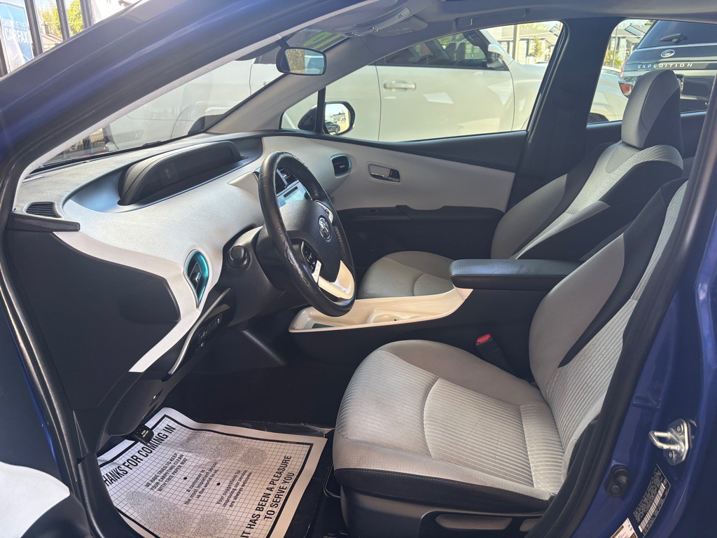 2016 Toyota Prius Image 5