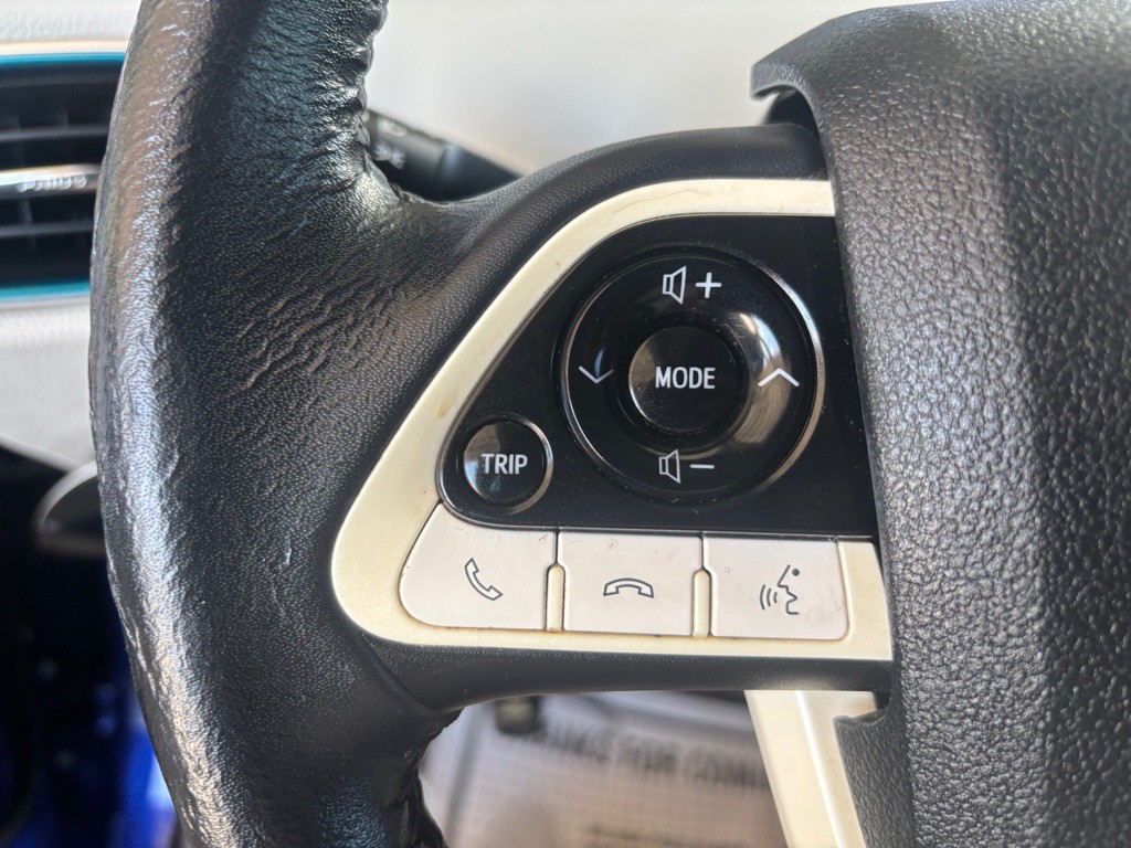 2016 Toyota Prius Image 9