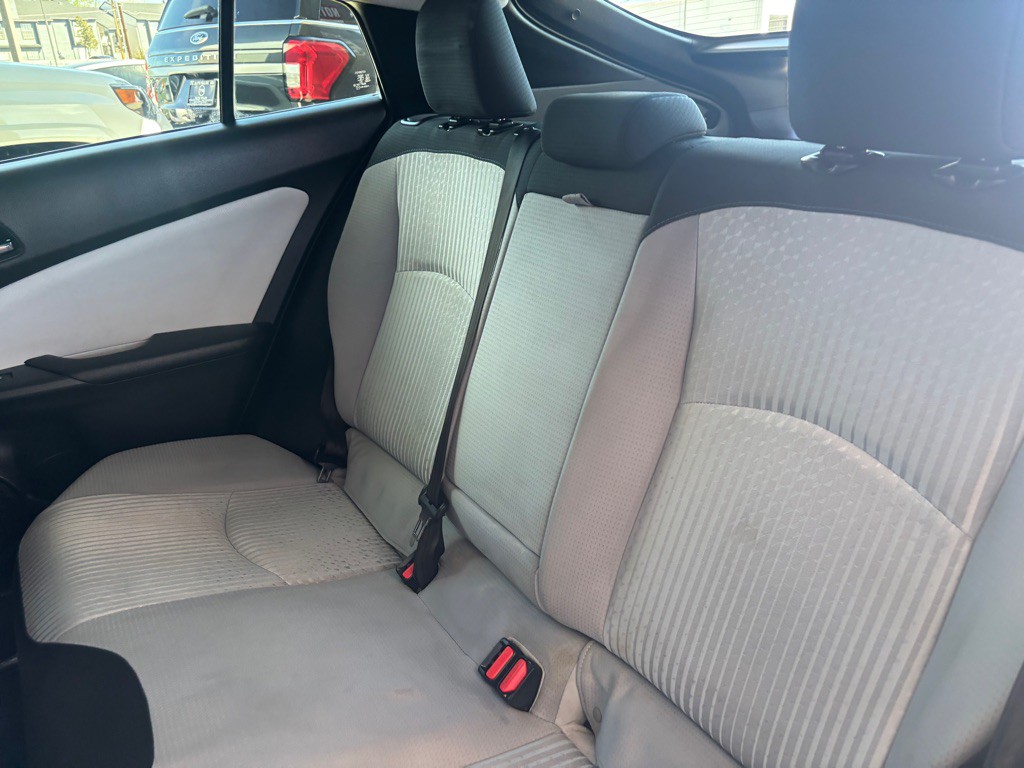 2016 Toyota Prius Image 18