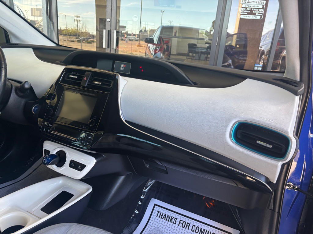 2016 Toyota Prius Image 29