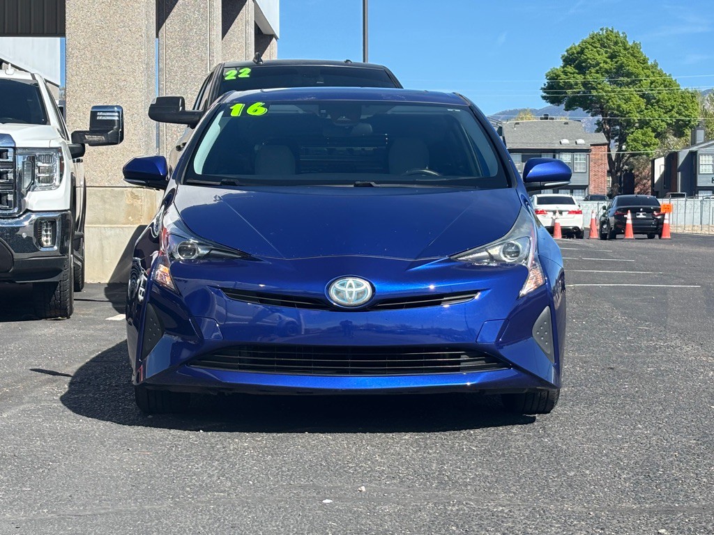2016 Toyota Prius Image 32