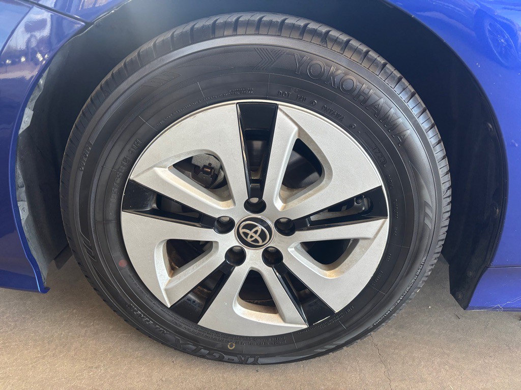 2016 Toyota Prius Image 50