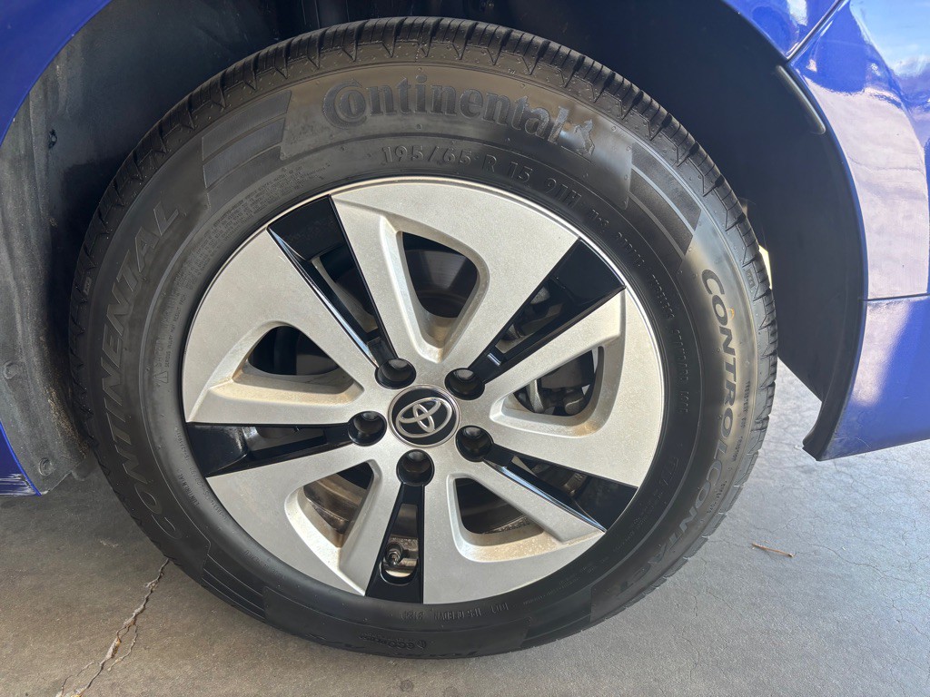 2016 Toyota Prius Image 51