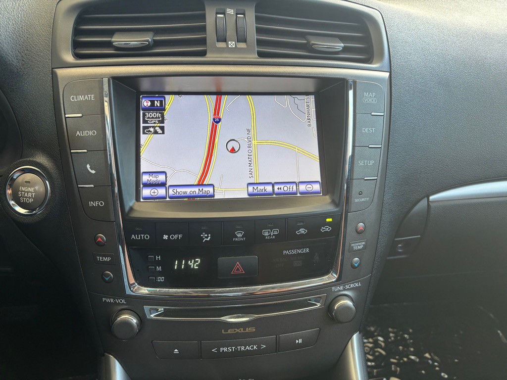 2014 Lexus IS Image 13