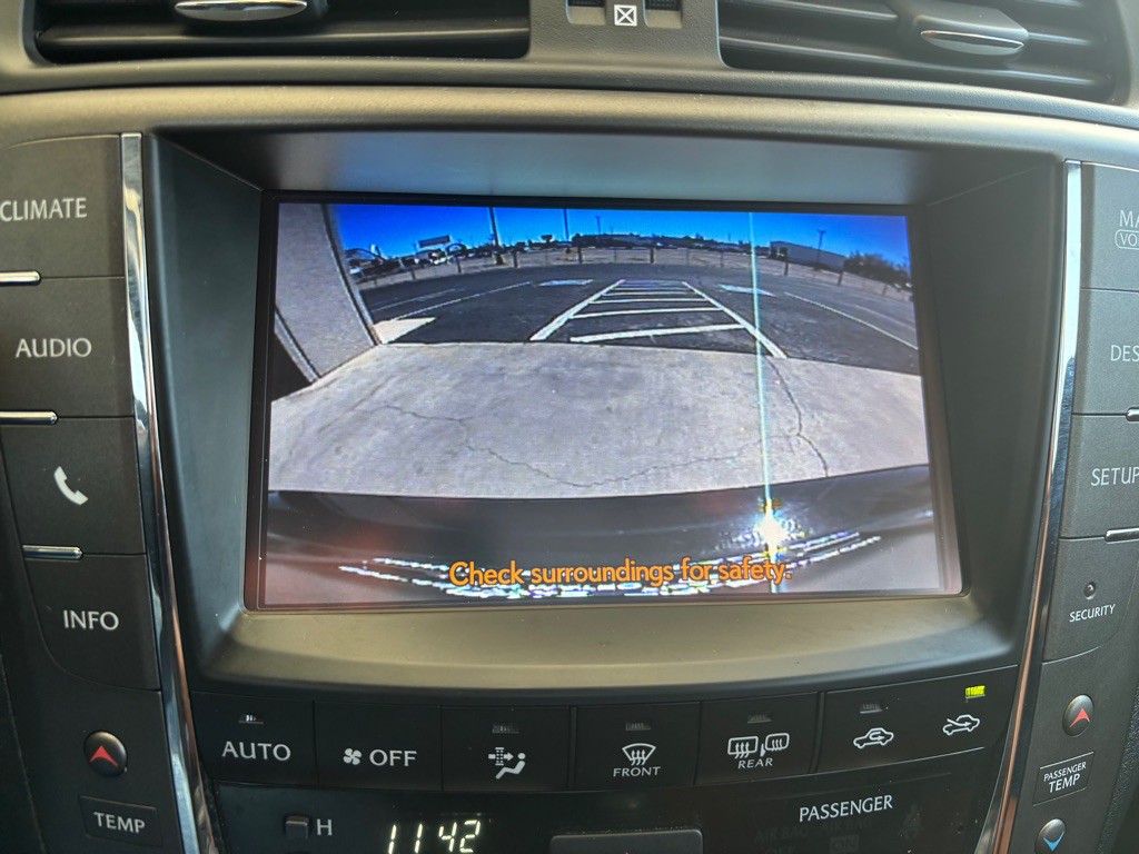 2014 Lexus IS Image 14