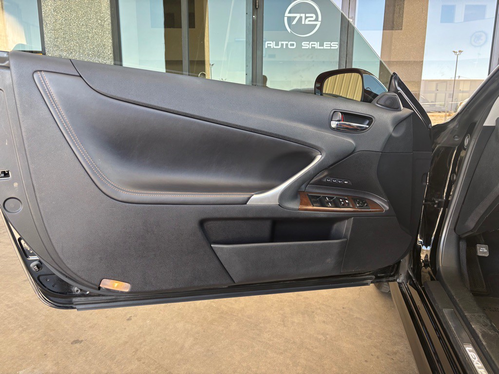 2014 Lexus IS Image 20