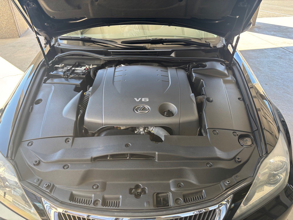 2014 Lexus IS Image 48