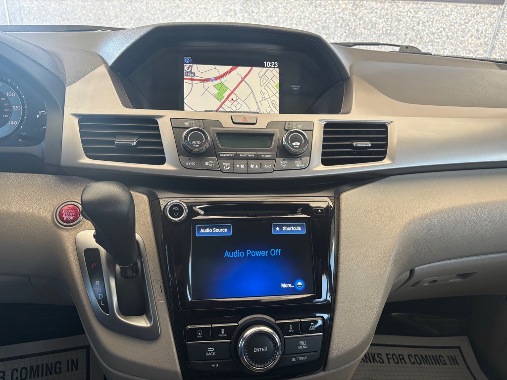 2016 Honda Odyssey Image 12