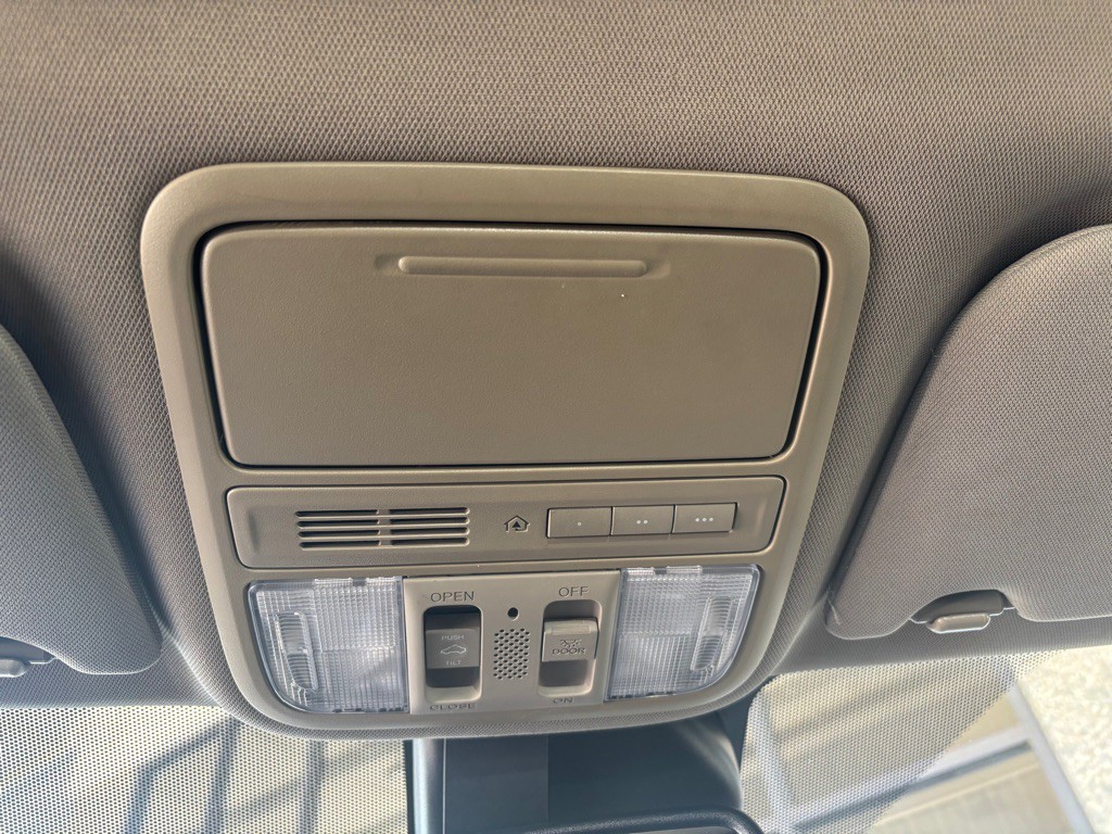2016 Honda Odyssey Image 18