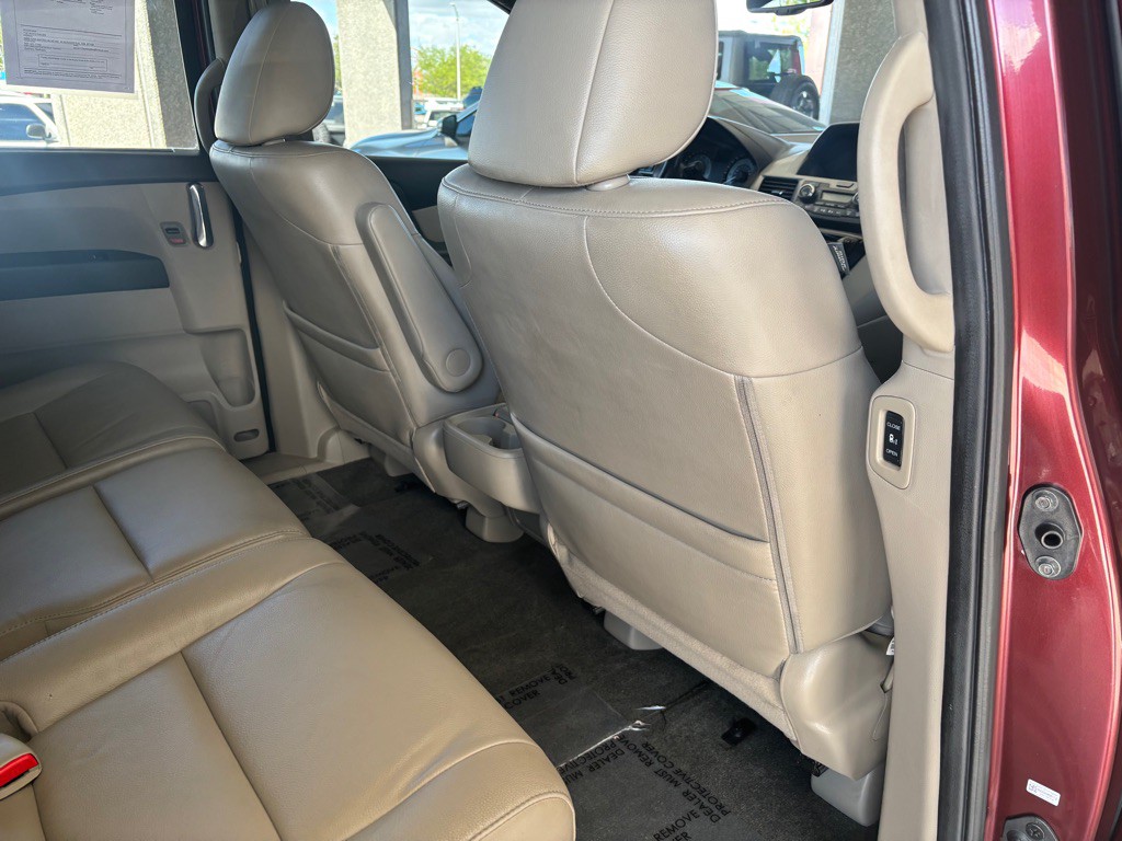 2016 Honda Odyssey Image 34