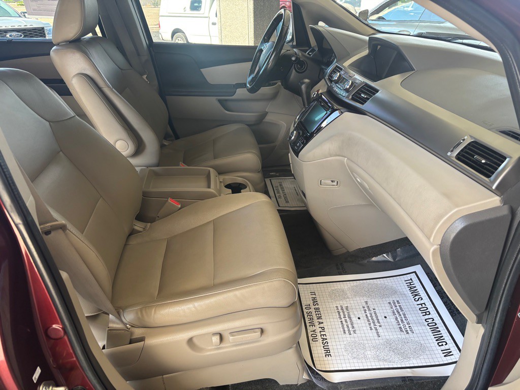 2016 Honda Odyssey Image 35